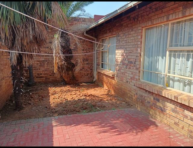 2 BEDROOM TOWNHOUSE FOR SALE IN NAVALSIG